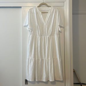 NEW White Eyelet V-Neck Shortsleeve Dress 2XL